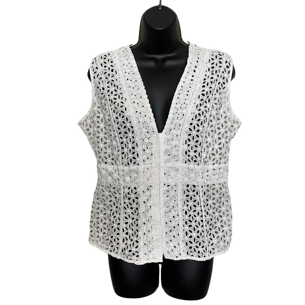 EUC Moda International vest, cotton eyelet fabric, white, size Large.